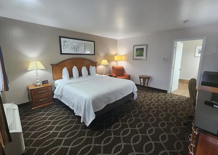 Ramada Bayside Inn & Suites Eureka