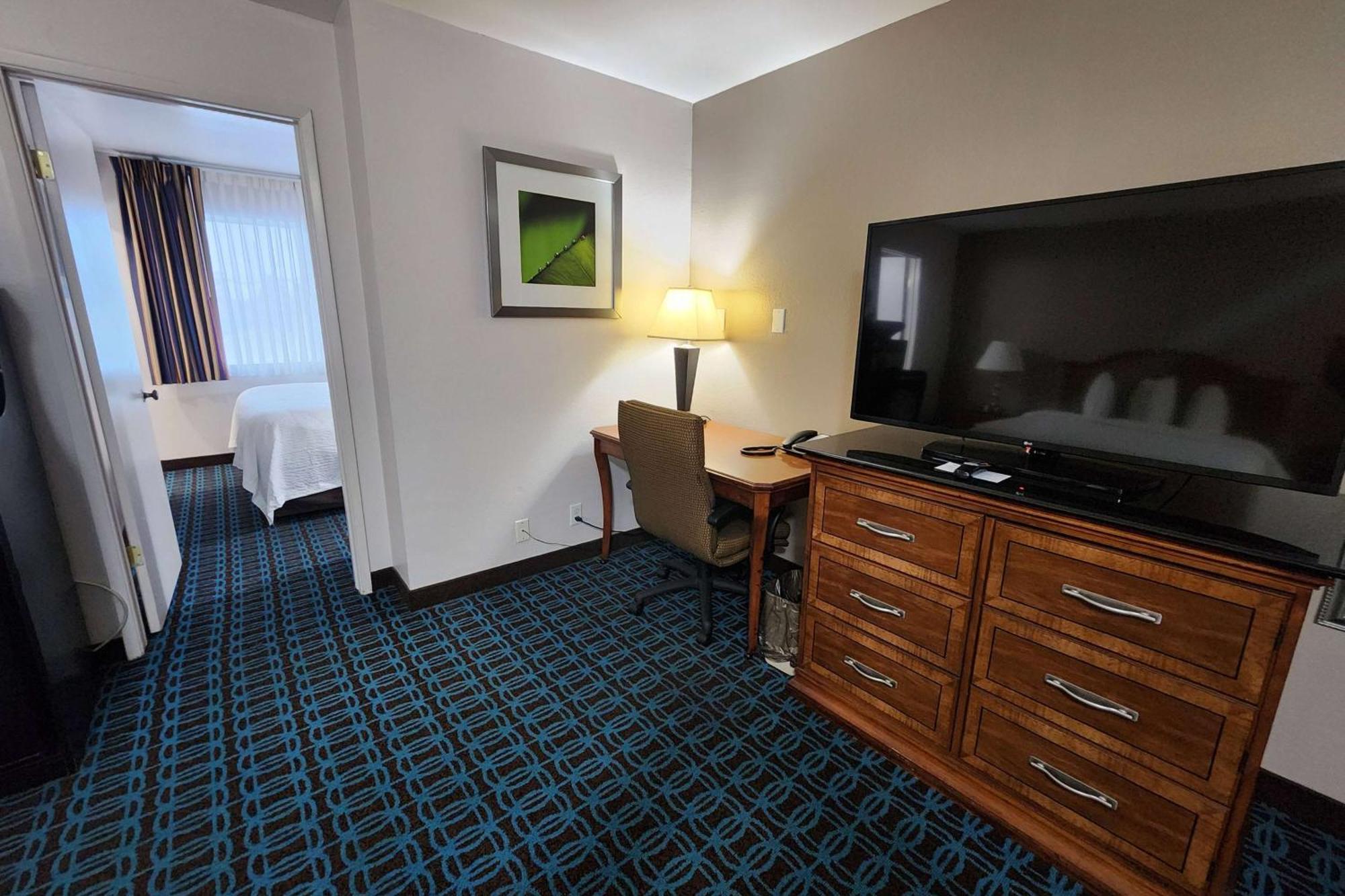 Hotel Ramada Bayside &